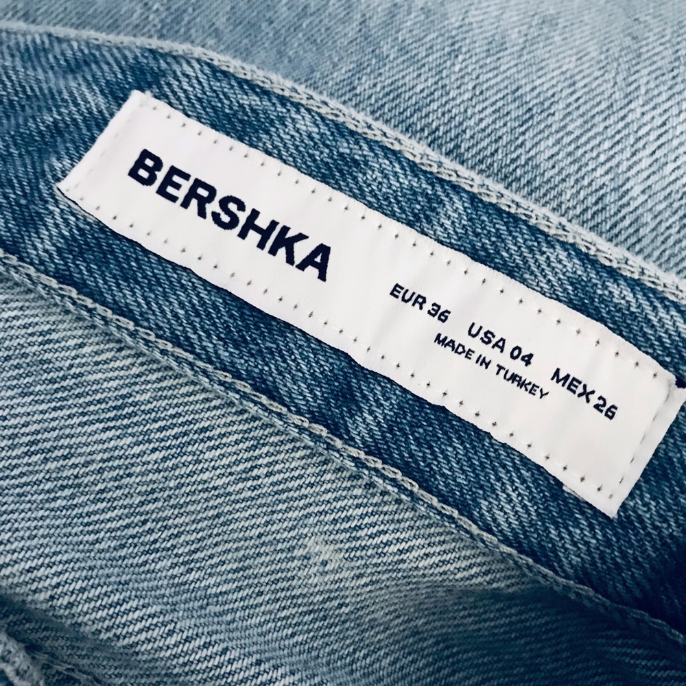 Bershka Light Wash Denim Wide Leg Jeans 4 - Picture 7 of 8